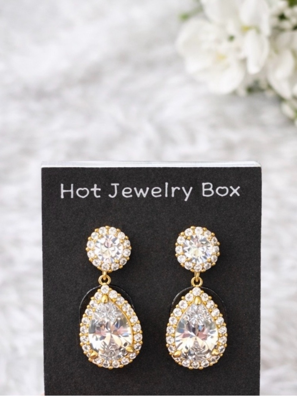 Sparkly Gold Teardrop Statement Earrings – Never Worn ✨ Bridal/Evening